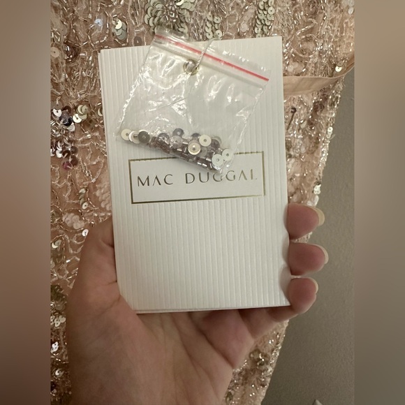 NWT | Mac Duggal Embellished Bateau Neck Cap Sleeve Gown Style 5500 | Size 14 - Picture 9 of 9